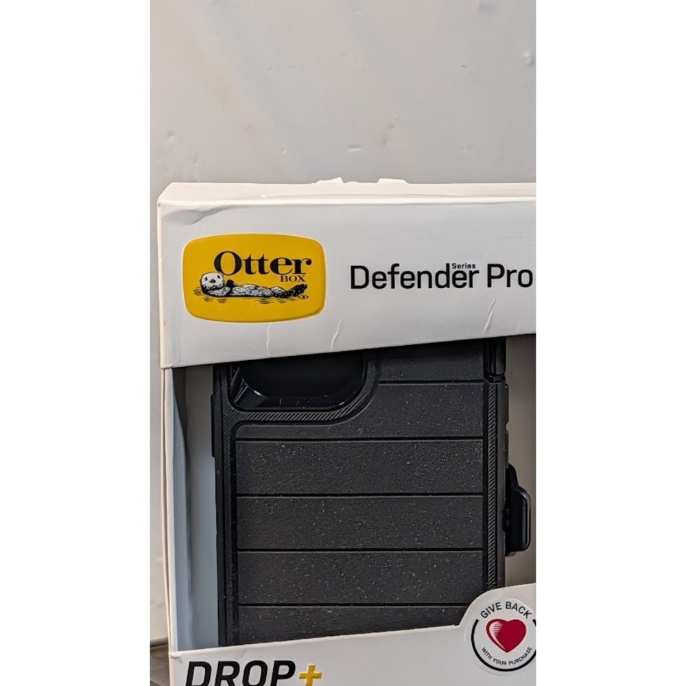 OtterBox Defender Pro iPhone 12 / 12 Pro Black New Rugged Case with Holster - Picture 4 of 9